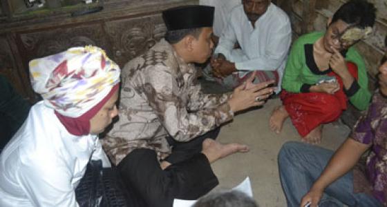 Cawagub Sumut Fadly Nurzal Kunjungi Jumiati Penderita Tumor